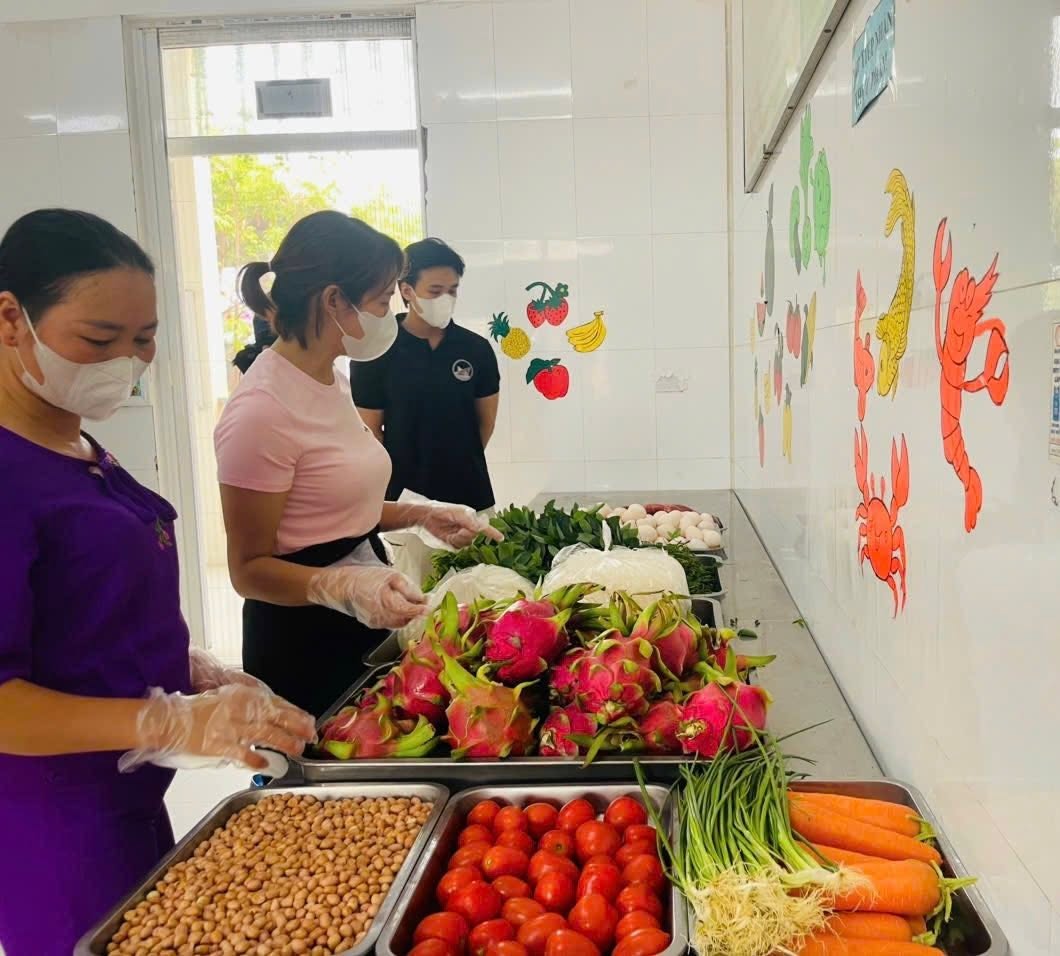 Kiểm tra nguyên liệu đầu vào
