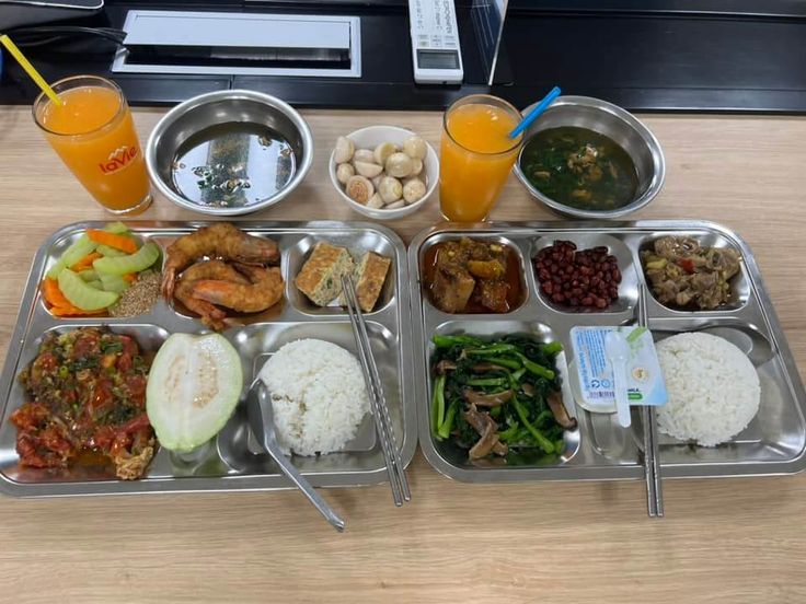 Suất ăn công nghiệp